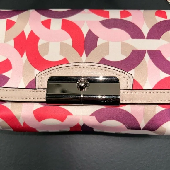 Coach Y2K Kristin Signature Monogram Multicolor Wristlet OP Art Fuchsia & Purple - Picture 13 of 14